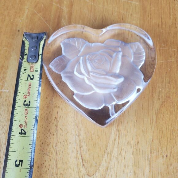 Silvestri Crystal Etched Rose Glass Paperweight - Picture 2 of 7